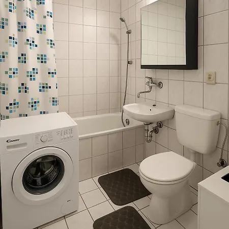 Ideal Fuer Monteure Fully Furnished Halle Saale, 4-6 P