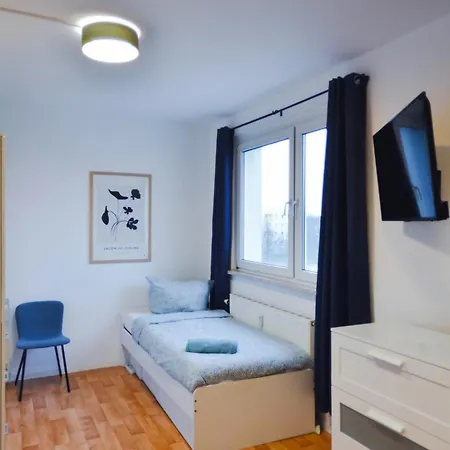 Ideal Fuer Monteure Fully Furnished Halle Saale, 4-6 P Daire Halle (Saale)