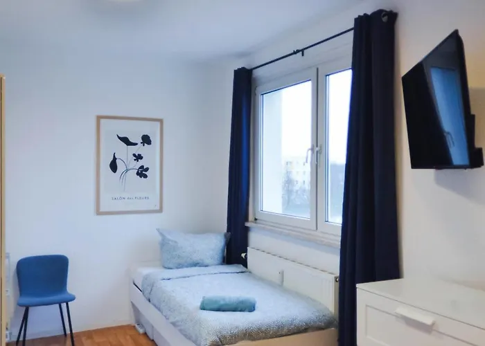 Ideal Fuer Monteure Fully Furnished Halle Saale, 4-6 P アパート ハレ